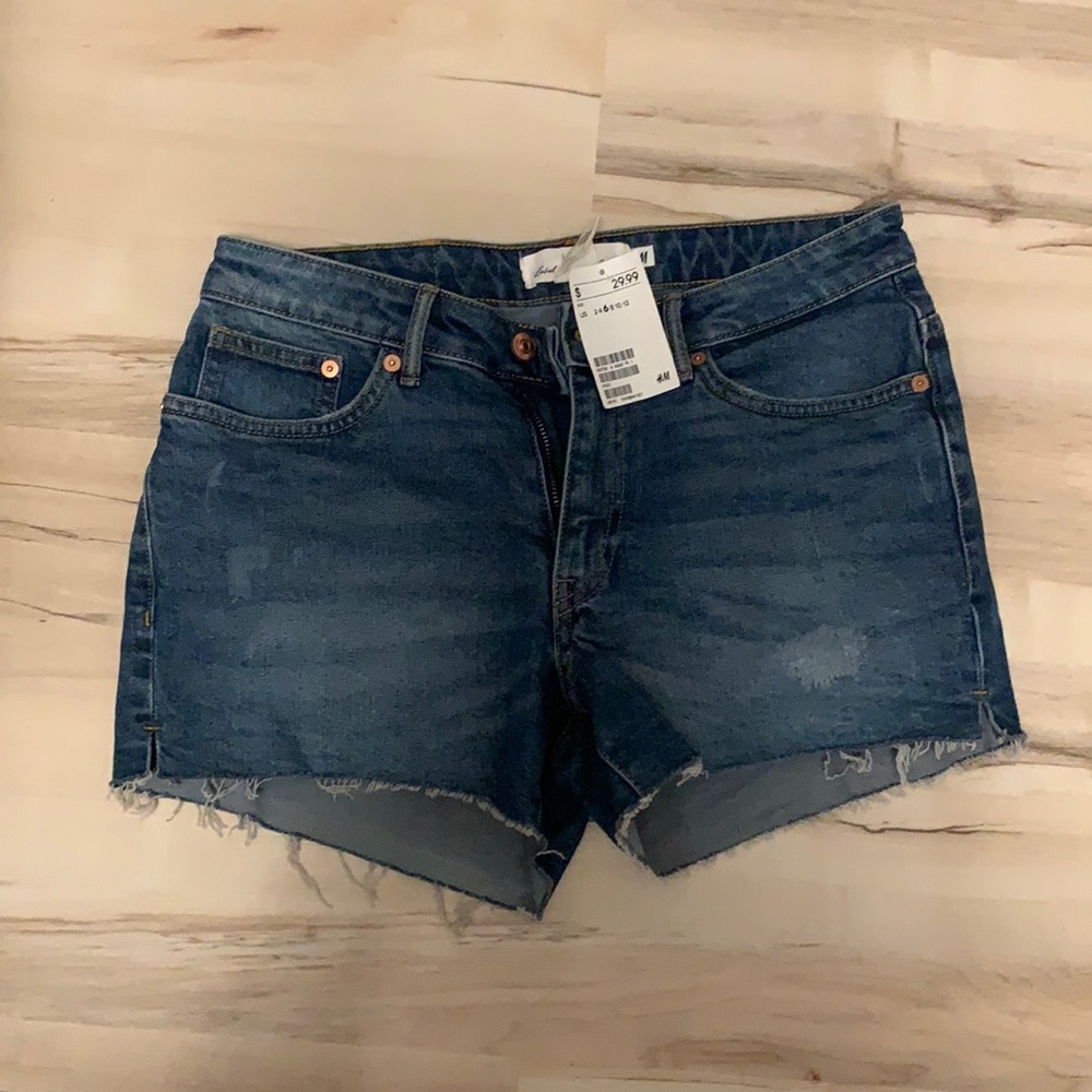 H&M women’s jean shorts size 6